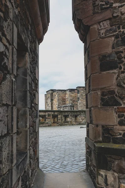 Edimburgo Escocia Abril 2018 Paseo Dentro Compleja Zona Del Castillo — Foto de Stock
