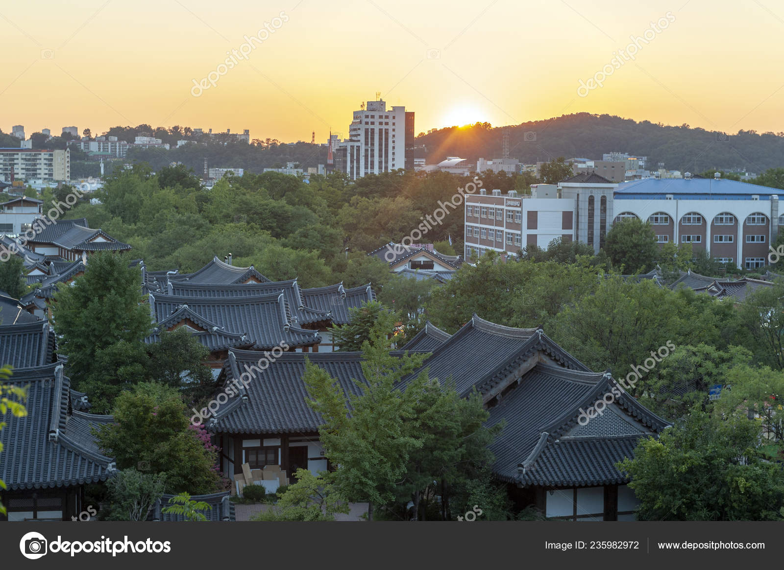 Jeonju Sudkorea September 2018 Blick Auf Das Dorf Jeonju Hanok Redaktionelles Stockfoto C Jiggotravel 235982972
