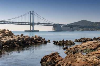 Gwangalli Plajı ve Gwangan köprüsü, Busan, Güney Kore 'de popüler turist yeri
