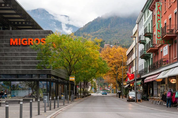 Interlaken Suiza Octubre 2019 Sucursal Local Migros Supermercado Situado Carretera — Foto de Stock