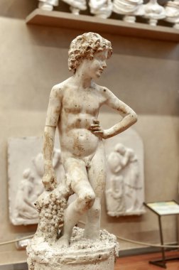 Floransa, İtalya - Ekim 2019: Lorenzo Bartolini 'nin alçı kalıpları Galleria dell' Accademia di Firenze 'deki Gipsoteca Bartolini' de sergilendi (Floransa Akademisi Galerisi), Floransa, İtalya