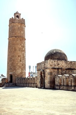 Ribat Kulesi, güneşle aydınlatılmış. Sousse'nin Medine'si. Tunus. Kuzey Afrika.
