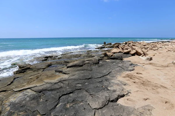 Costa Rochosa Mar Mediterrâneo Norte Israel — Fotografia de Stock