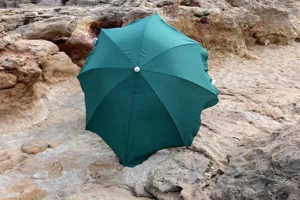 Зонтик Защиты Дождя Горячего Израильского Солнца — стоковое фото