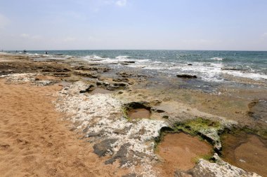 İsrail 'in kuzeyindeki Akdeniz kıyısında. 