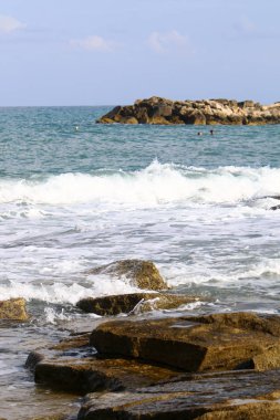 İsrail 'in kuzeyindeki Akdeniz kıyısında. 