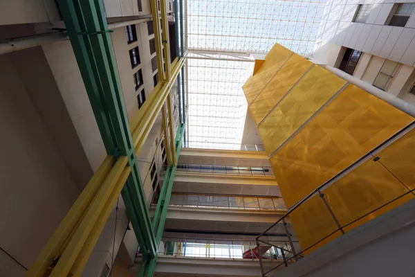 Bina geometrik inşaat metal ve cam 