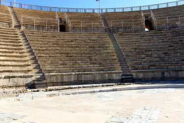 Merdiven kaldırma ve düşürülmesi için adımları bir dizi oluşur 