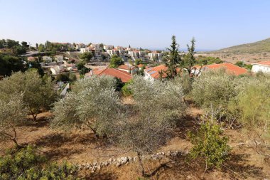 Israil 'in kuzeyinde küçük, eyalet kasabasında peyzaj 