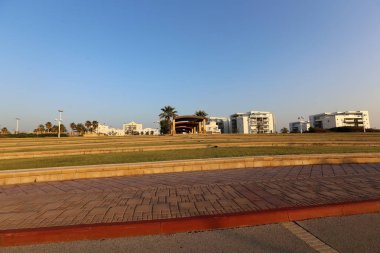 Israil 'in kuzeyinde küçük, eyalet kasabasında peyzaj 