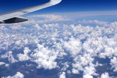 Lombar içinde olabilir bir jet uçak kanadının gördüm 
