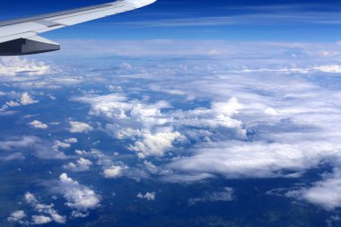 Lombar içinde olabilir bir jet uçak kanadının gördüm 