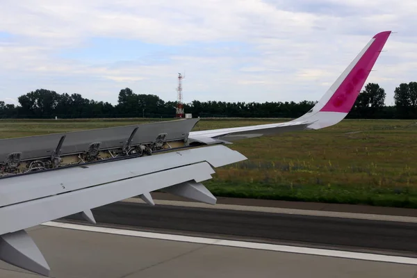 Lombar Içinde Olabilir Bir Jet Uçak Kanadının Gördüm — Stok fotoğraf