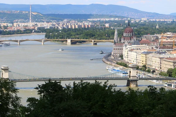 Från Kullen Gellrt Kan Donau Och Budapest Ungerns Huvudstad — Stockfoto