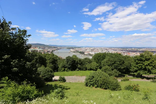 Från Kullen Gellrt Kan Donau Och Budapest Ungerns Huvudstad — Stockfoto