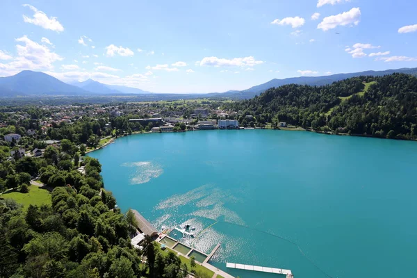 Lake Bled Alps Slovenya Triglav Ulusal Parkı'nın eteklerinde yer alır 