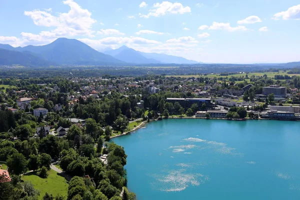 Lake Bled Alps Slovenya Triglav Ulusal Parkı'nın eteklerinde yer alır 