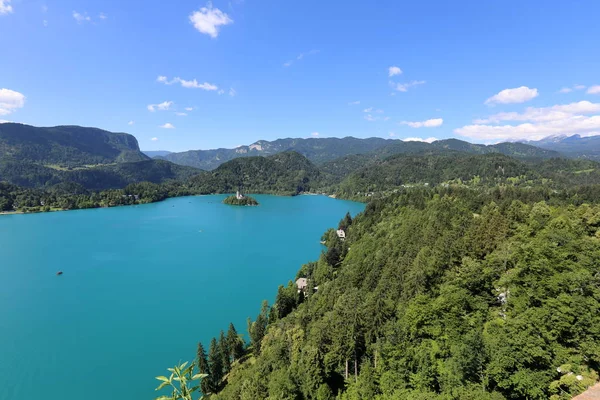 Lake Bled Alps Slovenya Triglav Ulusal Parkı'nın eteklerinde yer alır 