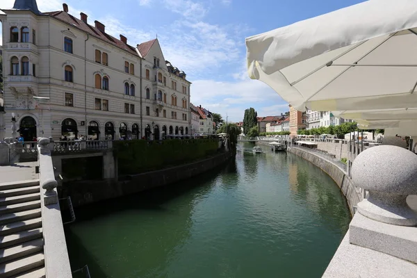 Merkezi Ljubljana, Slovenya başkenti Ljubljanica nehir akar 