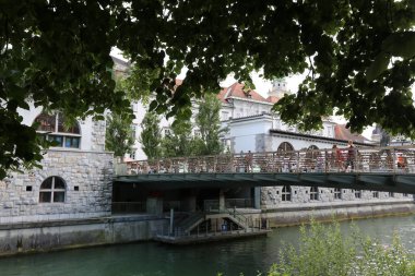Merkezi Ljubljana, Slovenya başkenti Ljubljanica nehir akar 