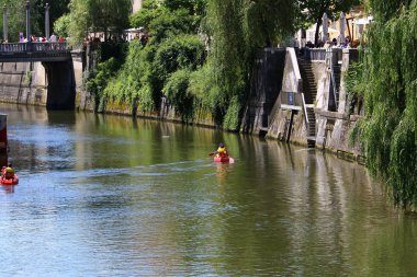 Merkezi Ljubljana, Slovenya başkenti Ljubljanica nehir akar 