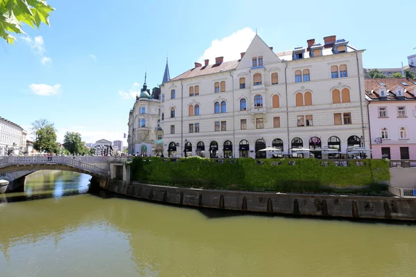 Merkezi Ljubljana, Slovenya başkenti Ljubljanica nehir akar 