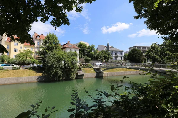Merkezi Ljubljana, Slovenya başkenti Ljubljanica nehir akar 