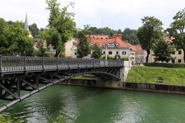 Merkezi Ljubljana, Slovenya başkenti Ljubljanica nehir akar 