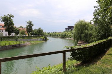 Merkezi Ljubljana, Slovenya başkenti Ljubljanica nehir akar 