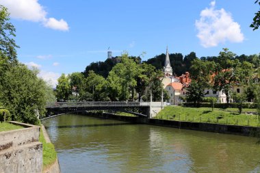 Merkezi Ljubljana, Slovenya başkenti Ljubljanica nehir akar 