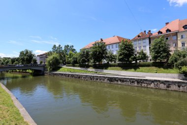 Merkezi Ljubljana, Slovenya başkenti Ljubljanica nehir akar 