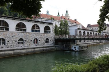 Merkezi Ljubljana, Slovenya başkenti Ljubljanica nehir akar 