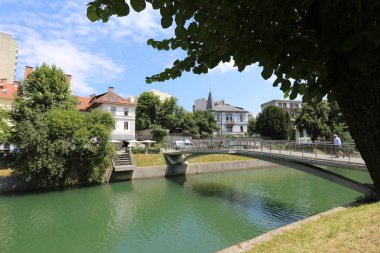 Merkezi Ljubljana, Slovenya başkenti Ljubljanica nehir akar 