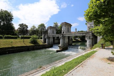 Merkezi Ljubljana, Slovenya başkenti Ljubljanica nehir akar 