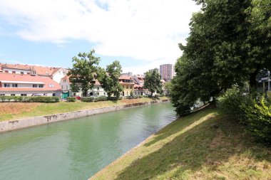 Merkezi Ljubljana, Slovenya başkenti Ljubljanica nehir akar 