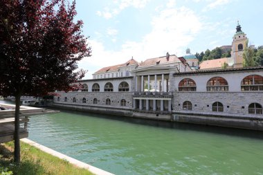 Merkezi Ljubljana, Slovenya başkenti Ljubljanica nehir akar 