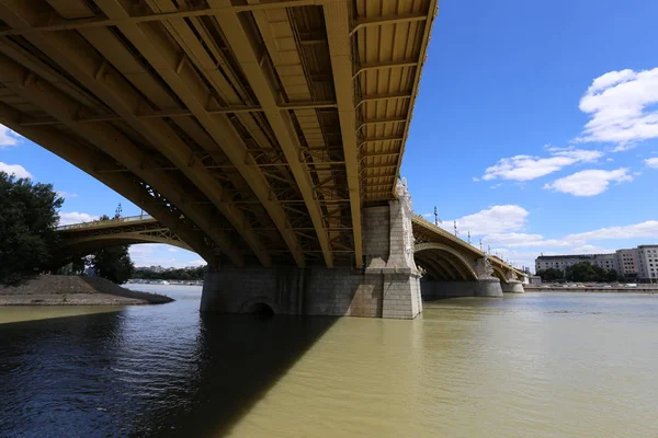 Puente Una Estructura Artificial Erigida Sobre Obstáculo — Foto de Stock