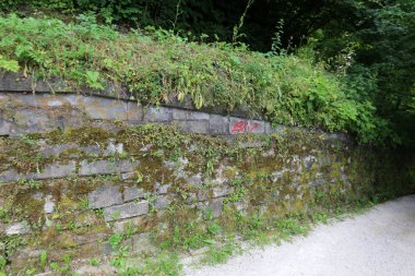 taş ve beton eski bir kale duvarına ortress 