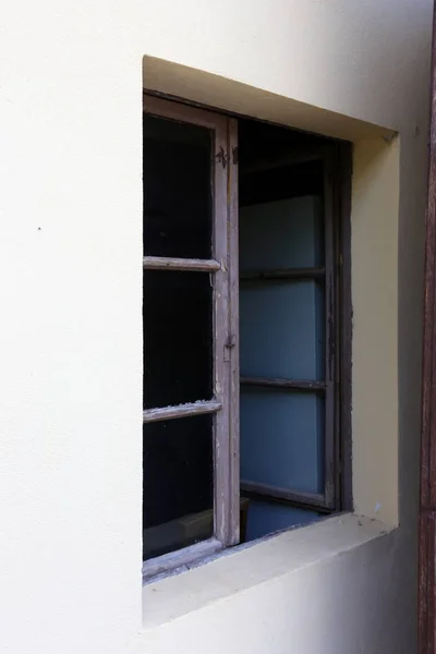 A window is an opening in the wall that serves to receive light into the room and ventilation.