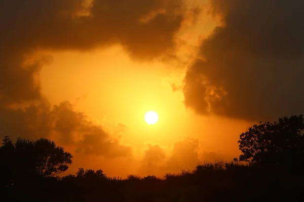 Die Sonne Geht Über Dem Horizont Über Dem Mediterranen Meer — Stockfoto