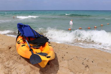 spor kayık Akdeniz'de İsrail'in kuzey kıyısında 