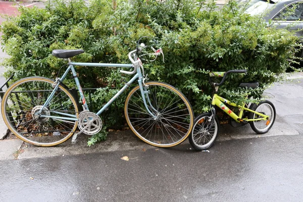 Een Fiets Een Wielen Voertuig Gedreven Door Spierkracht Van Een — Stockfoto