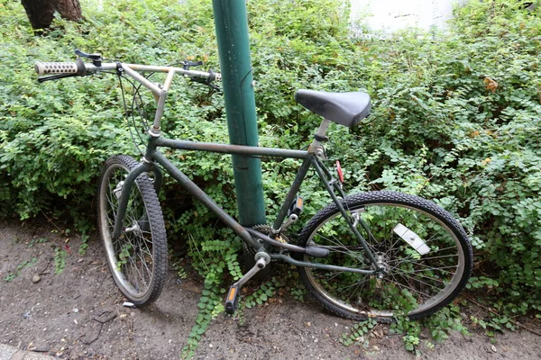 Uma Bicicleta Veículo Rodas Conduzido Pela Força Muscular Uma Pessoa — Fotografia de Stock