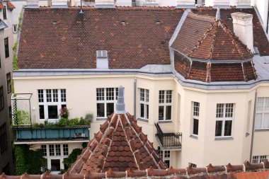 çatı ile Seramik Fayans kaplı 