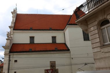 çatı ile Seramik Fayans kaplı 