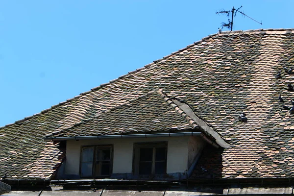 Dach Mit Keramikziegeln Gedeckt — Stockfoto