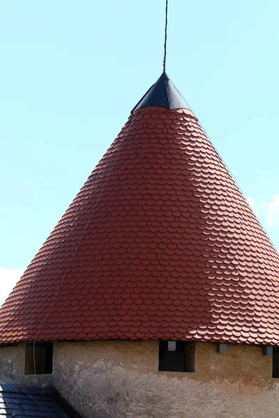 セラミック タイルで覆われた屋根 — ストック写真