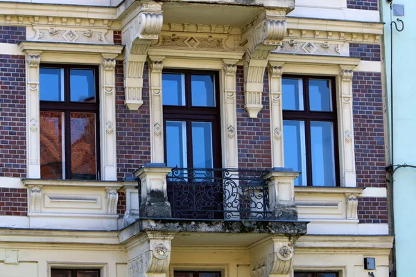 Kirişler Duvar Balkon Mimarlık Bir Platform Üzerinde Takviyeli Raylar Ile — Stok fotoğraf