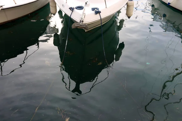 Poste Amarrage Est Endroit Spécialement Équipé Près Rivage Pour Les — Photo