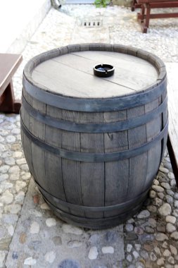 Varil bir yerden diğerine alınmasını silindirik bir gemisi 